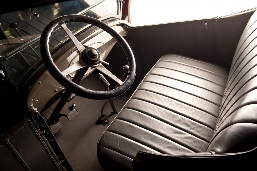 Интерьер Oldsmobile Model 30-D Touring 1926 года  (фото 9 из 11)